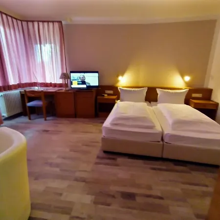 Hotell Faller 3*