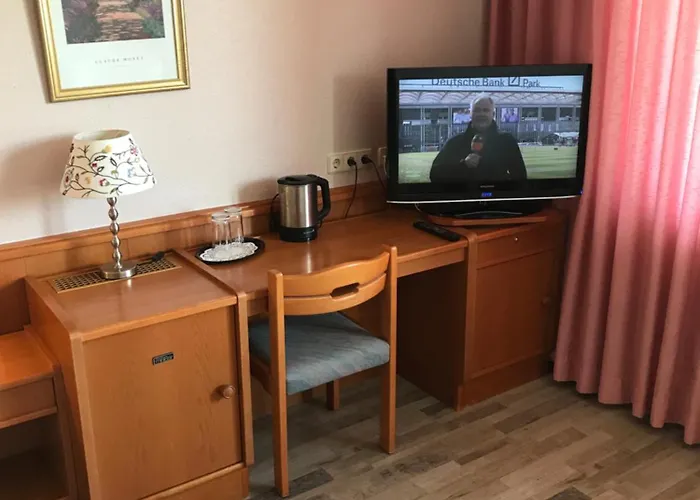 Отель Faller 3*